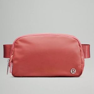 NWT - Lululemon Everywhere Belt Bag Brier Rose - SOLD OUT